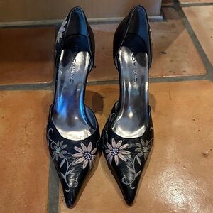 Bandolino Black Floral Heels